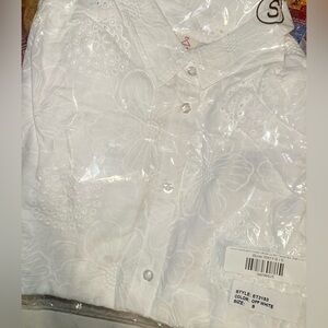 Like Love eyelet floral white button down